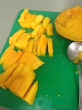 slicing dem mangoes